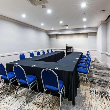 Doubletree By Hilton Tulsa At Warren Place Екстер'єр фото