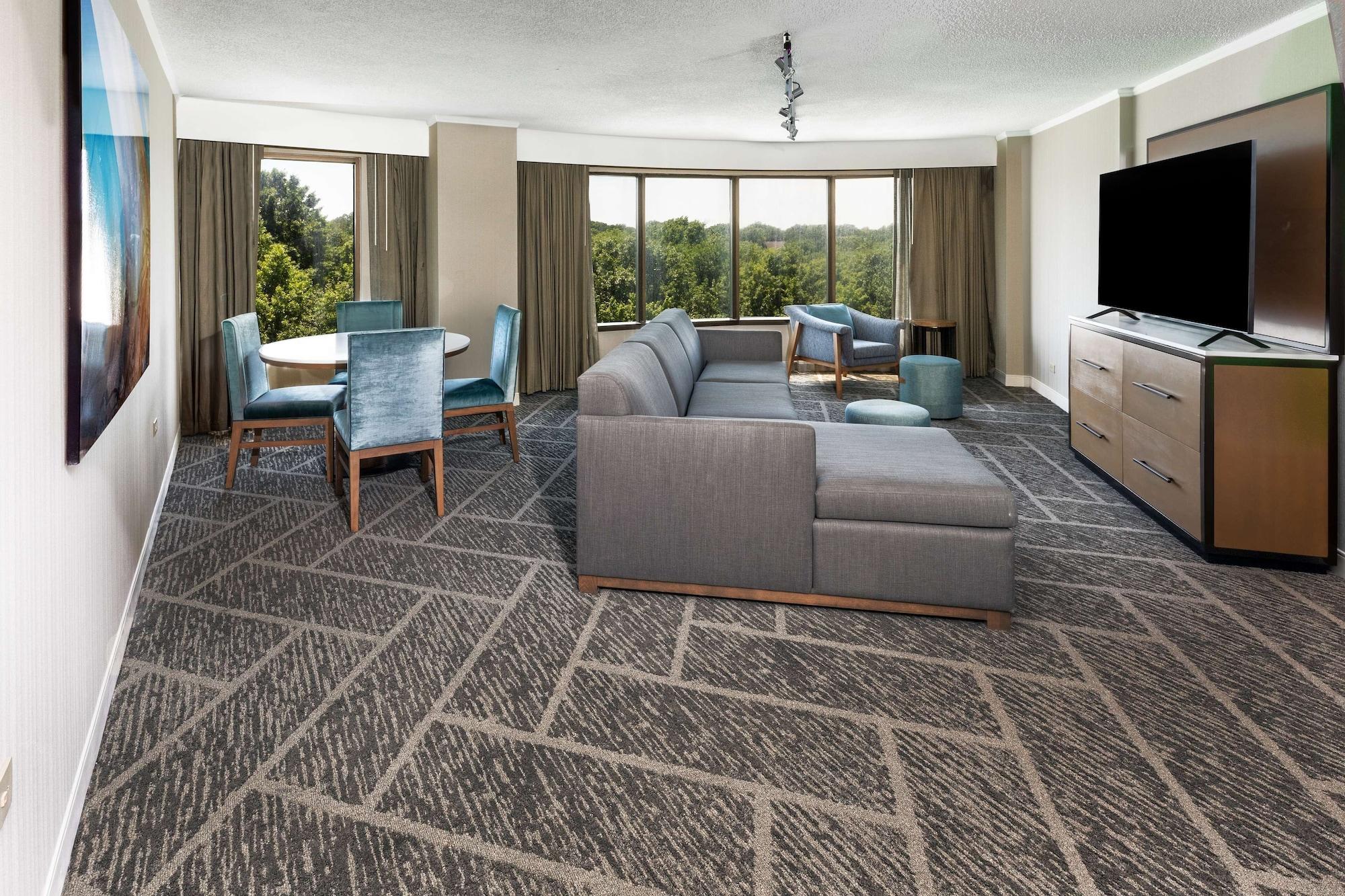 Doubletree By Hilton Tulsa At Warren Place Екстер'єр фото