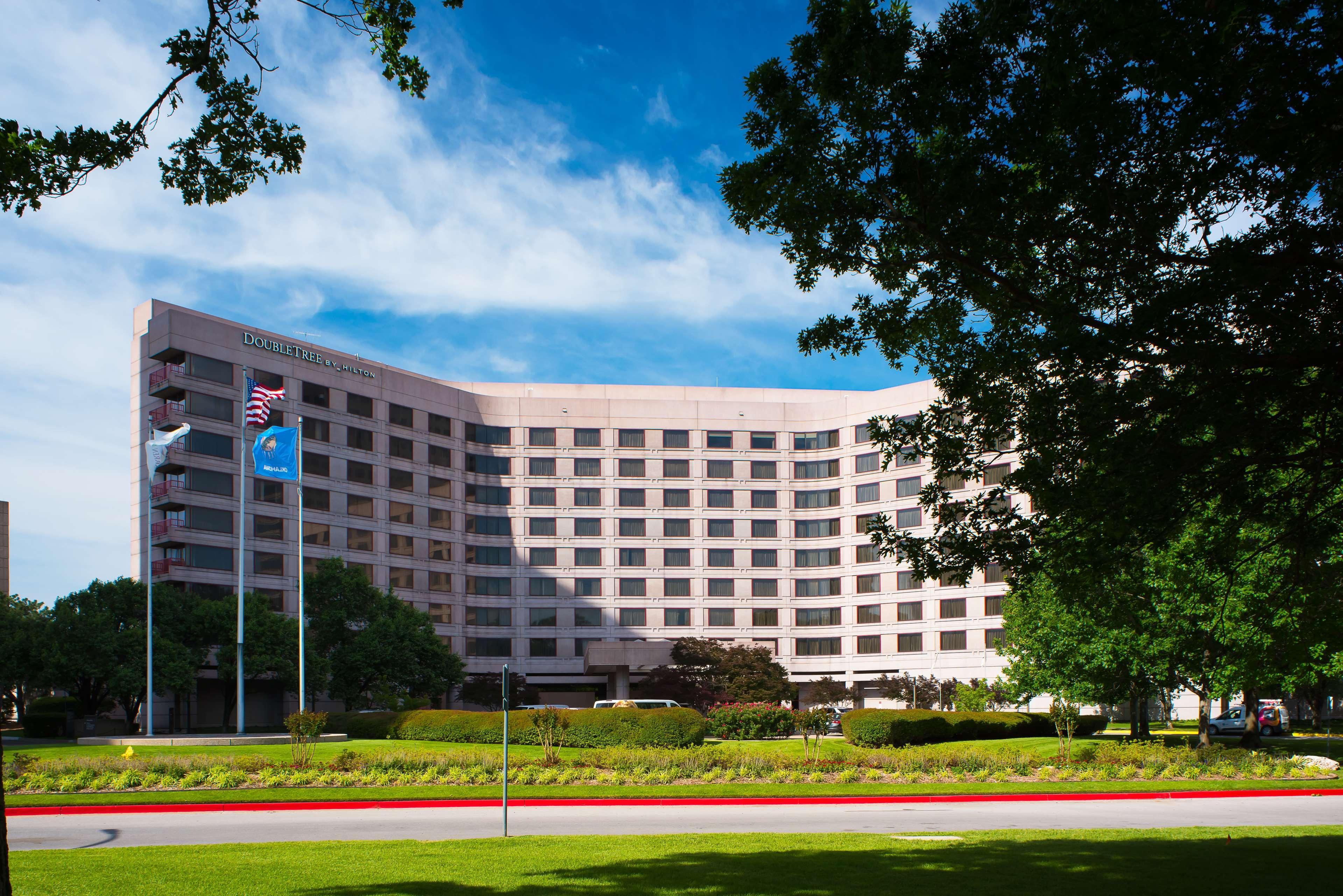 Doubletree By Hilton Tulsa At Warren Place Екстер'єр фото