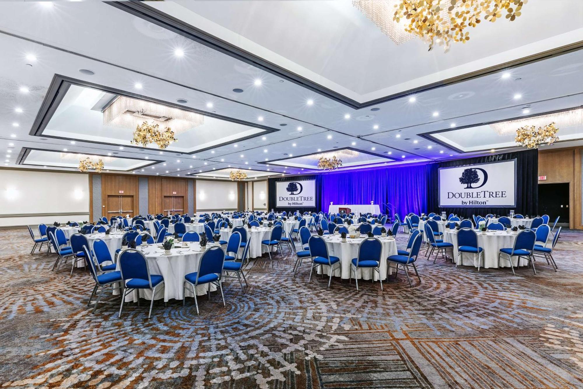 Doubletree By Hilton Tulsa At Warren Place Екстер'єр фото