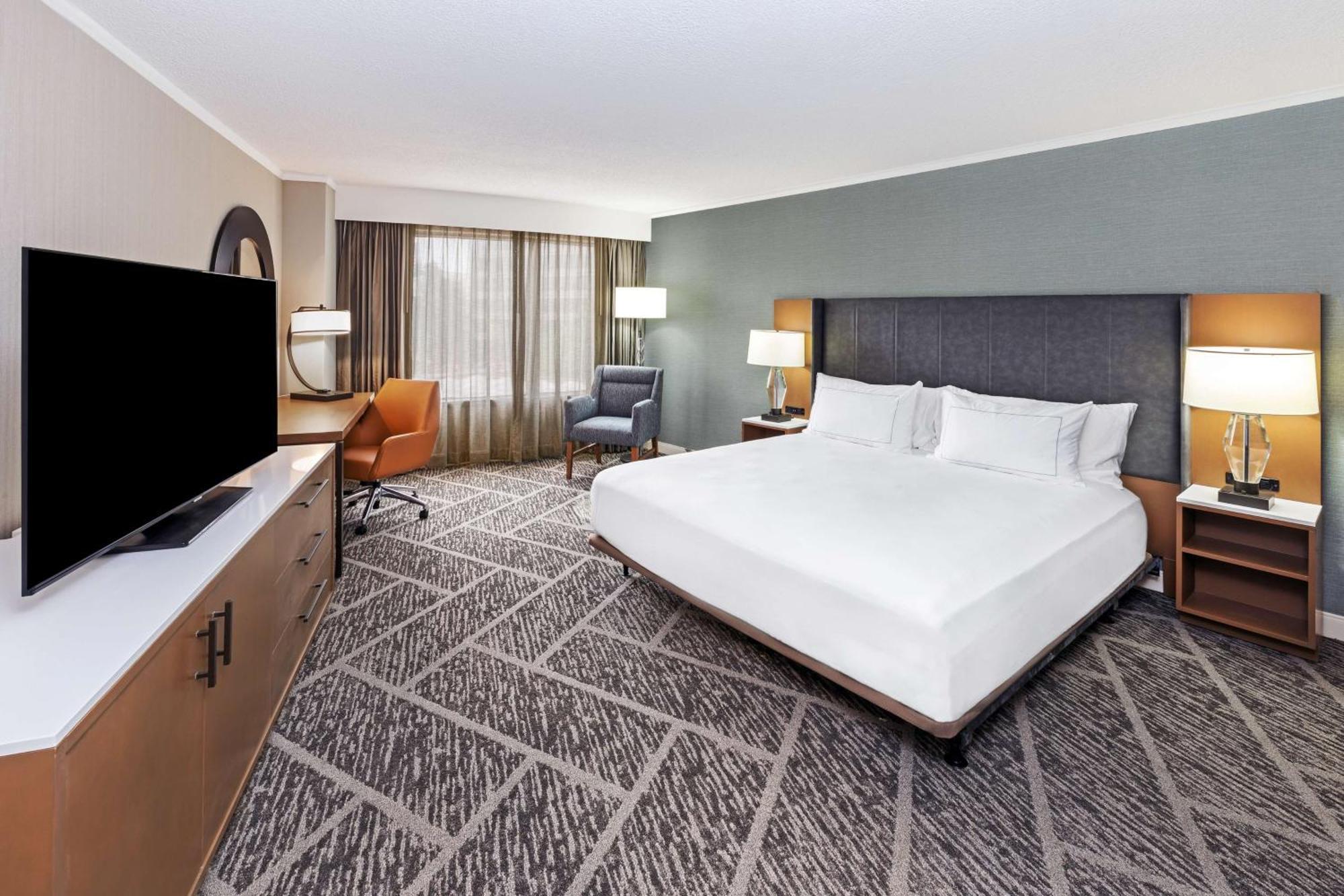 Doubletree By Hilton Tulsa At Warren Place Екстер'єр фото